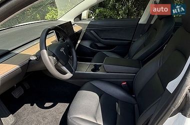 Седан Tesla Model 3 2020 в Запоріжжі