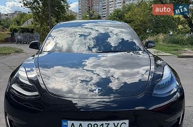Седан Tesla Model 3 2023 в Киеве