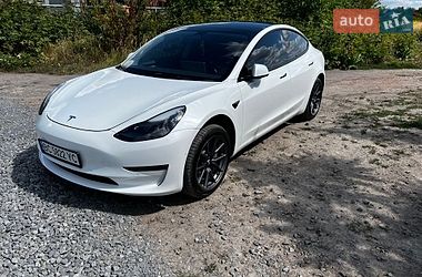 Седан Tesla Model 3 2022 в Львові