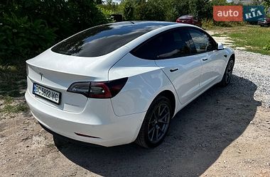 Седан Tesla Model 3 2022 в Львові