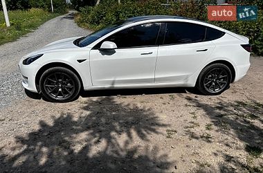 Седан Tesla Model 3 2022 в Львові