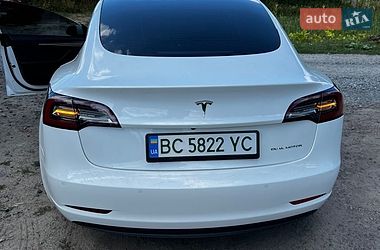 Седан Tesla Model 3 2022 в Львові