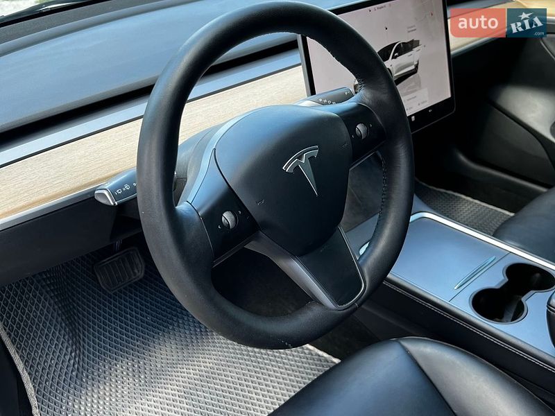 Седан Tesla Model 3 2022 в Львові