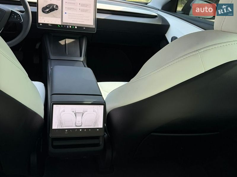 Седан Tesla Model 3 2025 в Хмельницькому