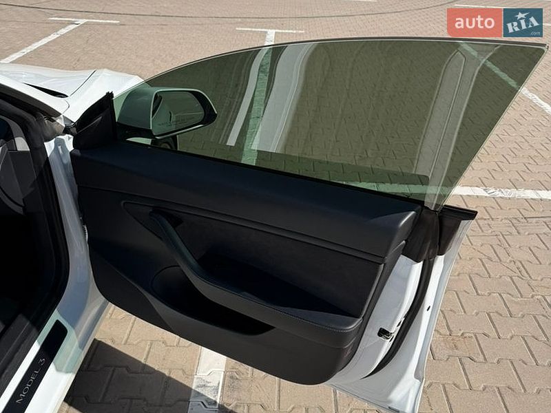 Седан Tesla Model 3 2021 в Киеве фото 12 Седан Tesla Model 3 2021 в Киеве