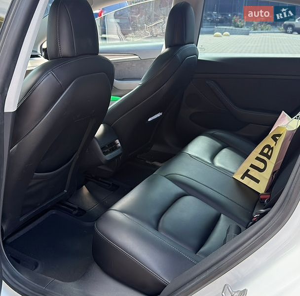 Седан Tesla Model 3 2021 в Одесі