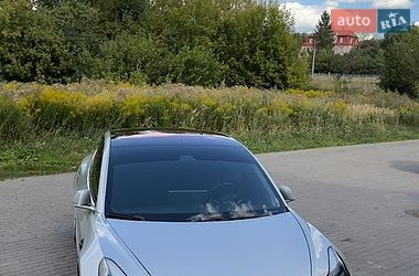Седан Tesla Model 3 2018 в Рівному