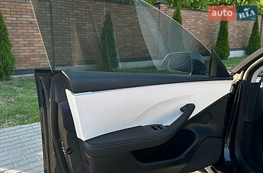 Седан Tesla Model 3 2024 в Виннице