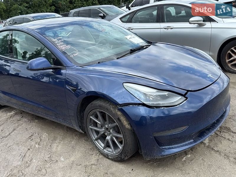 Седан Tesla Model 3 2022 в Ставище