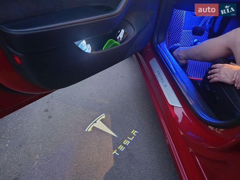 Tesla Model 3 2018