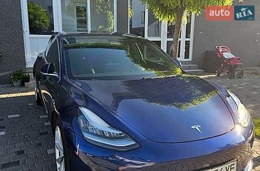 Седан Tesla Model 3 2018 в Борисполі