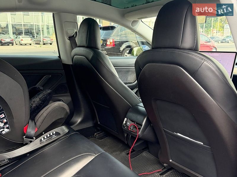 Седан Tesla Model 3 2019 в Білій Церкві
