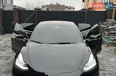 Седан Tesla Model 3 2018 в Києві