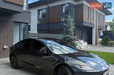 Седан Tesla Model 3 2024 в Киеве