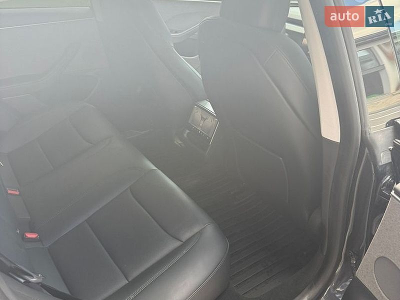 Седан Tesla Model 3 2024 в Киеве