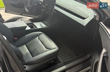 Седан Tesla Model 3 2024 в Киеве