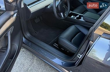 Седан Tesla Model 3 2023 в Николаеве