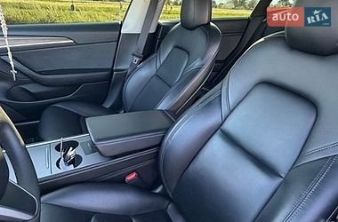 Седан Tesla Model 3 2021 в Самборе