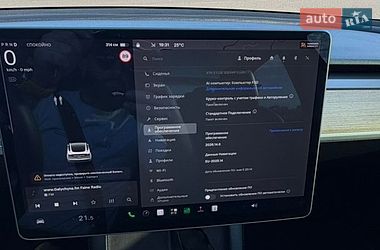 Седан Tesla Model 3 2021 в Самборе