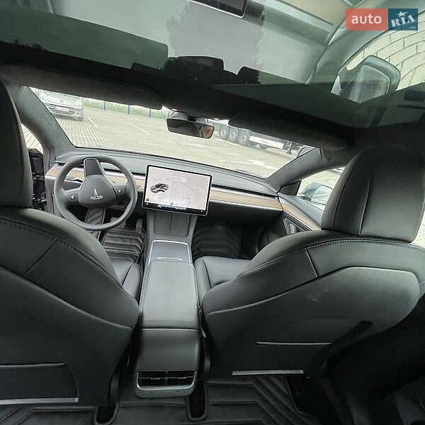 Седан Tesla Model 3 2021 в Чернигове