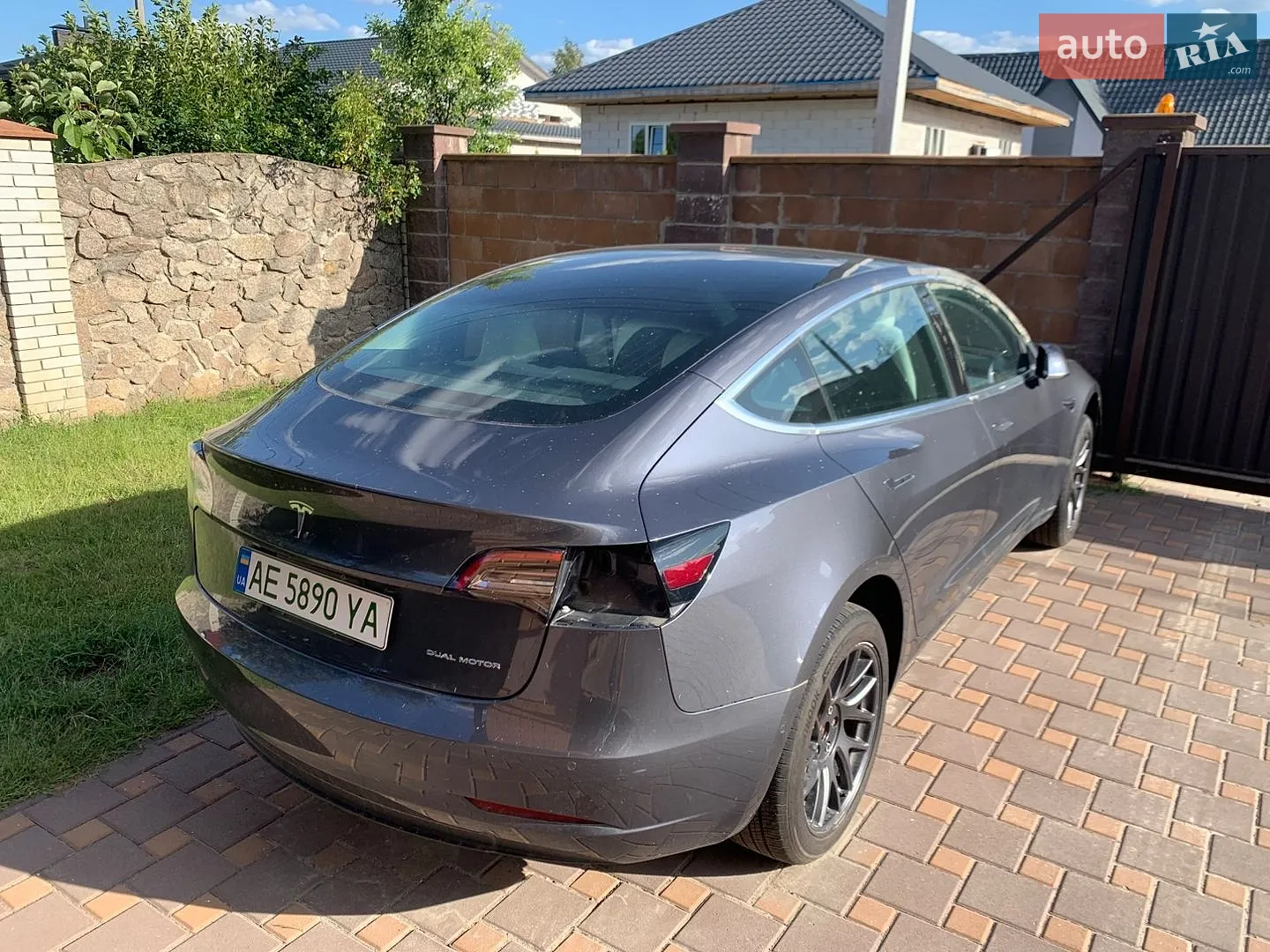 2019 Tesla Model 3 - фото 1