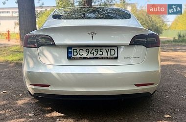 Седан Tesla Model 3 2021 в Львове