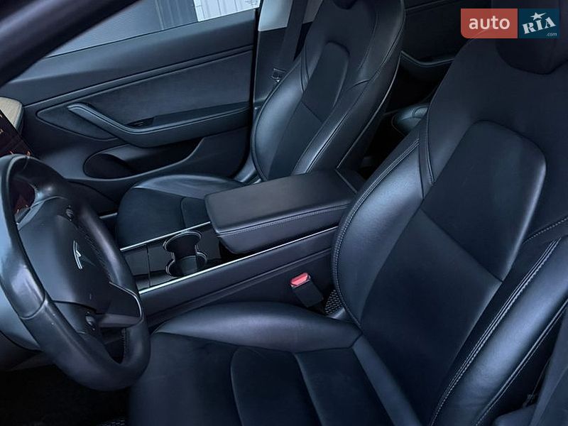 Седан Tesla Model 3 2019 в Білій Церкві