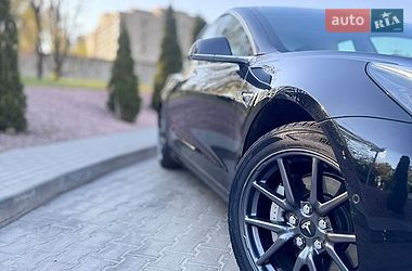 Седан Tesla Model 3 2018 в Києві фото 13 Седан Tesla Model 3 2018 в Києві