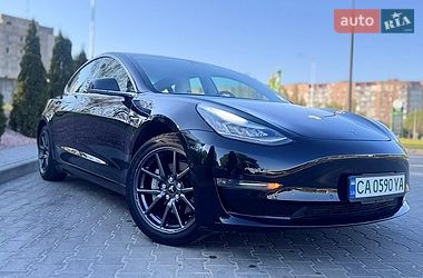 Седан Tesla Model 3 2018 в Києві