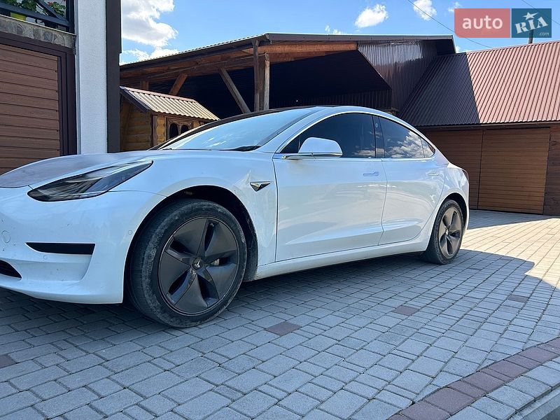Седан Tesla Model 3 2019 в Коломые