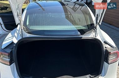 Седан Tesla Model 3 2019 в Коломые