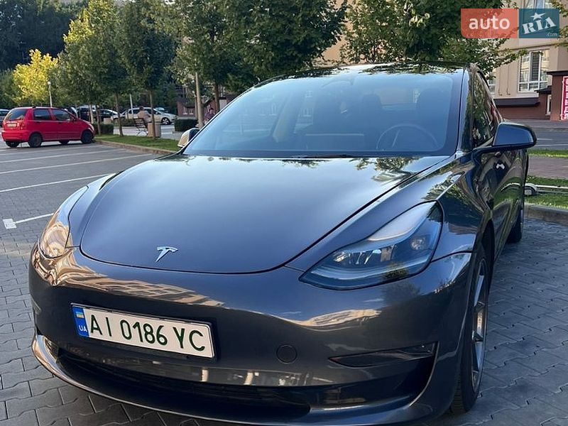 Седан Tesla Model 3 2023 в Софіївській Борщагівці