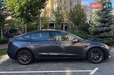 Седан Tesla Model 3 2023 в Софіївській Борщагівці
