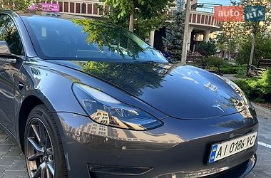 Седан Tesla Model 3 2023 в Софіївській Борщагівці
