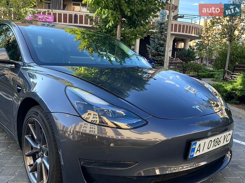 Седан Tesla Model 3 2023 в Софіївській Борщагівці
