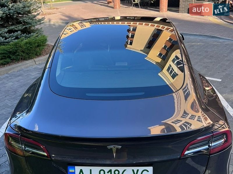 Седан Tesla Model 3 2023 в Софіївській Борщагівці