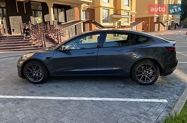 Седан Tesla Model 3 2023 в Софіївській Борщагівці