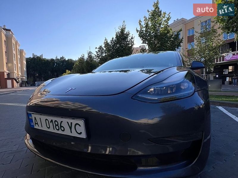 Седан Tesla Model 3 2023 в Софіївській Борщагівці
