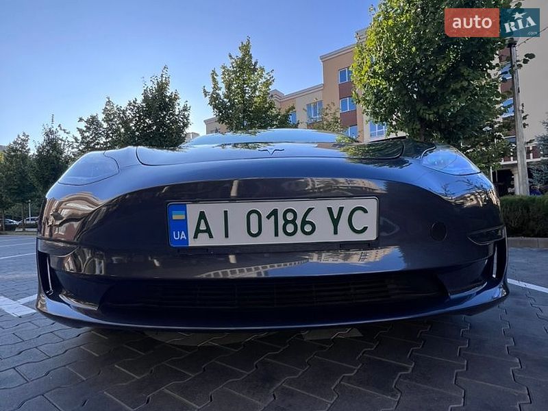 Седан Tesla Model 3 2023 в Софіївській Борщагівці