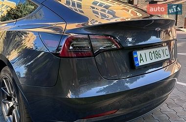 Седан Tesla Model 3 2023 в Софіївській Борщагівці