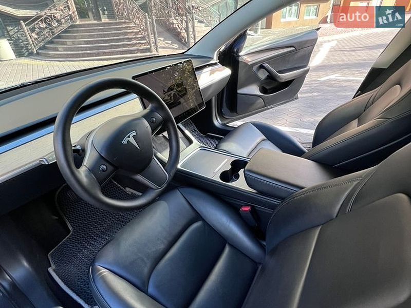Седан Tesla Model 3 2023 в Софіївській Борщагівці