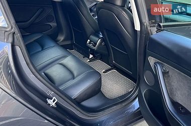 Седан Tesla Model 3 2023 в Софіївській Борщагівці