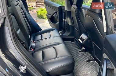 Седан Tesla Model 3 2023 в Софіївській Борщагівці