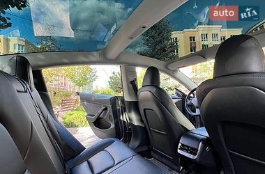Седан Tesla Model 3 2023 в Софіївській Борщагівці