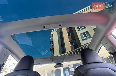 Седан Tesla Model 3 2023 в Софіївській Борщагівці
