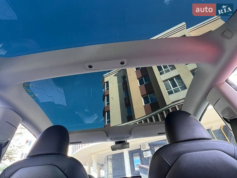 Седан Tesla Model 3 2023 в Софіївській Борщагівці