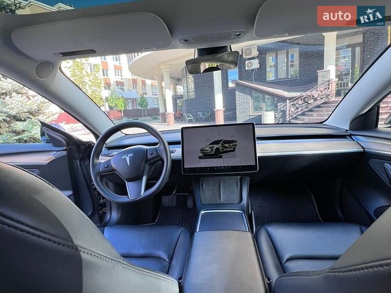 Седан Tesla Model 3 2023 в Софіївській Борщагівці