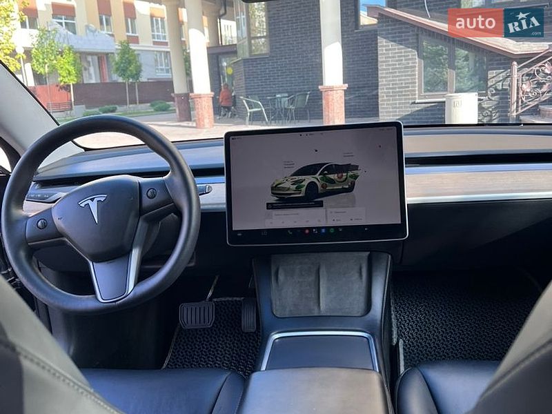 Седан Tesla Model 3 2023 в Софіївській Борщагівці