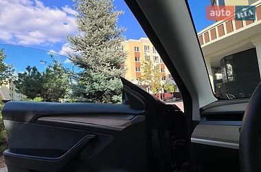 Седан Tesla Model 3 2023 в Софіївській Борщагівці