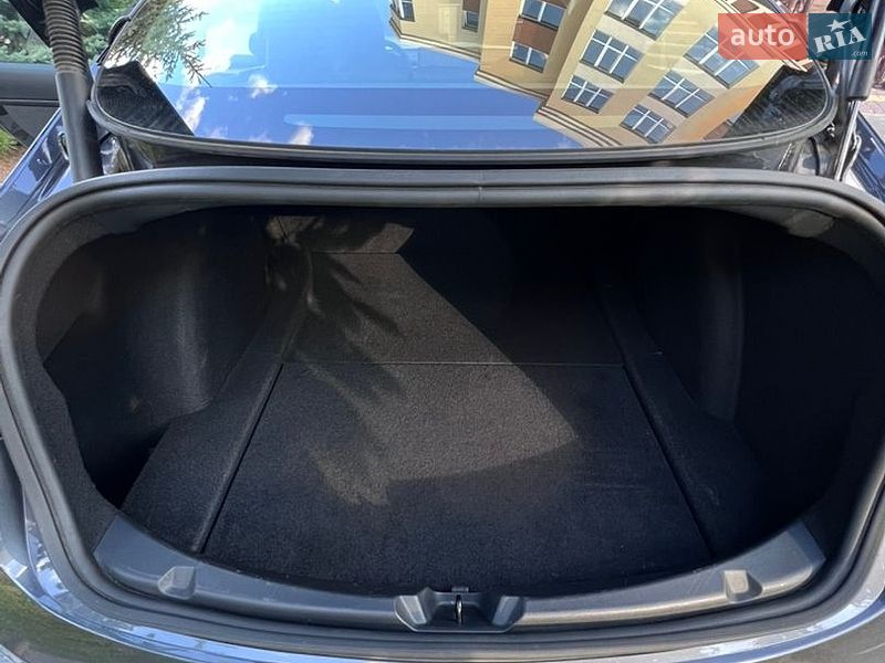 Седан Tesla Model 3 2023 в Софіївській Борщагівці